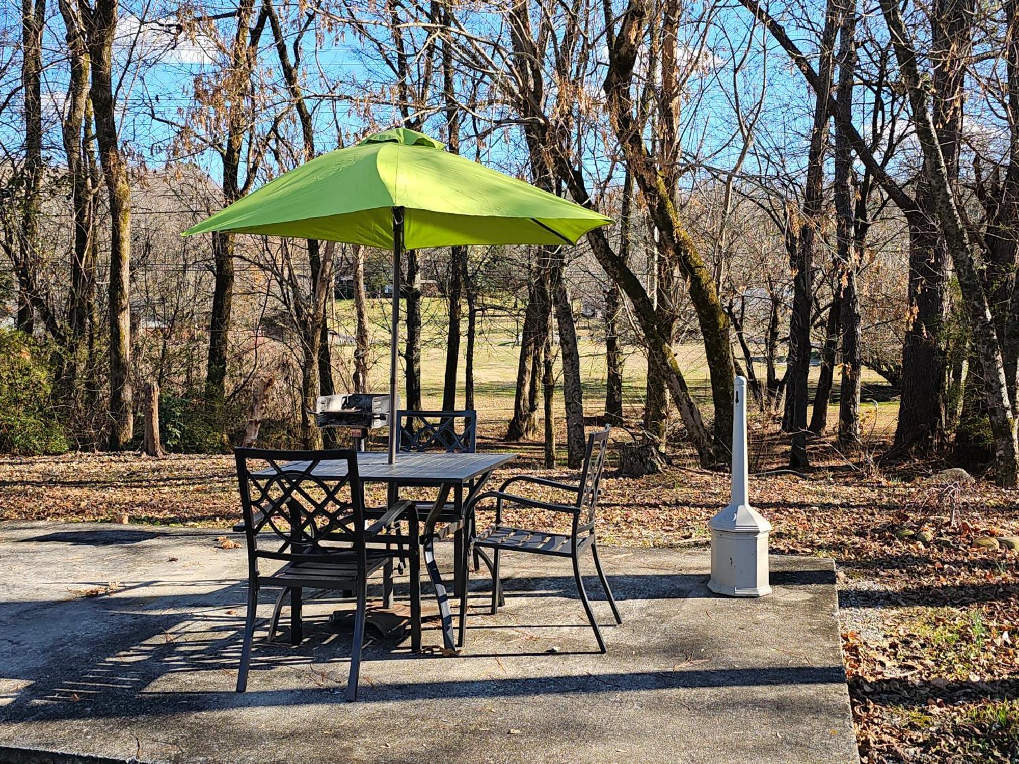 The Honey Bee Motel Dunlap Exterior photo